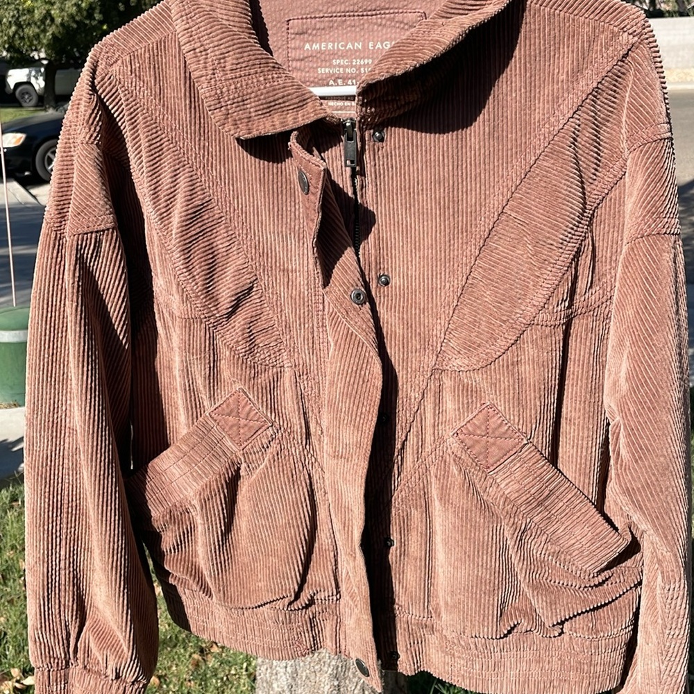 Brand: American Eagle. Size:XS fits like a S. Color:Brown